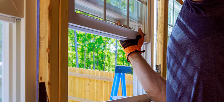 >Bay Window Curtain Rail Track in Englewood, FL